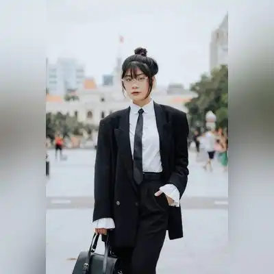 白成